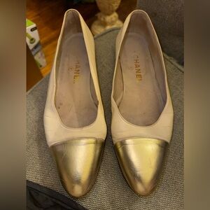 Vintage Chanel Lambskin Leather Silver Almond Toe Women’s Shoes Size 8.5
